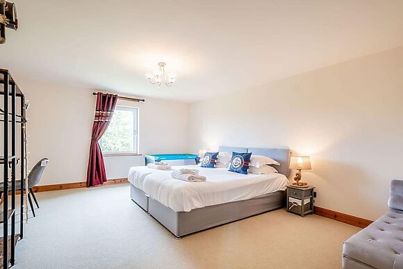 Seaviews and Hot Tub