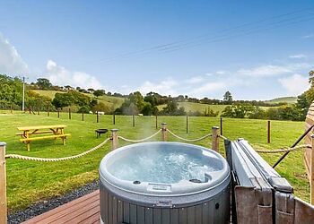 Brook Valley Glamping-Chestnut