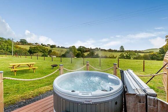 Brook Valley Glamping-Chestnut