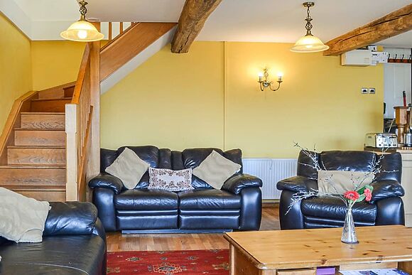 Peacock Cottage at Coity Bach