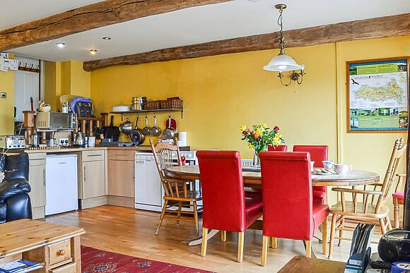 Peacock Cottage at Coity Bach