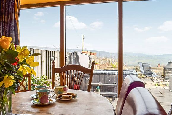 Peacock Cottage at Coity Bach