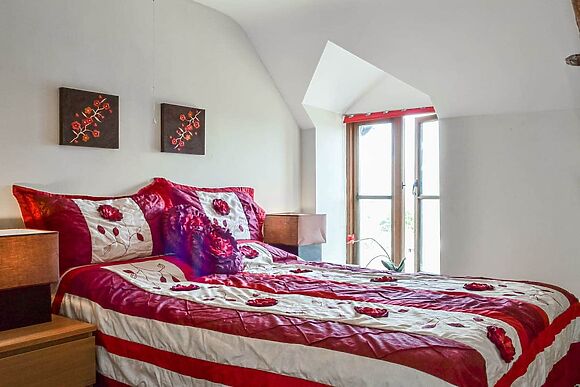 Peacock Cottage at Coity Bach