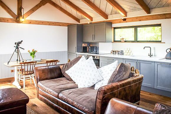 Meadow Hide in Chichester