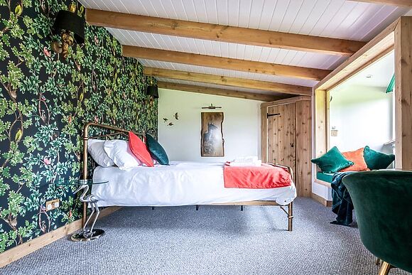 Meadow Hide in Chichester