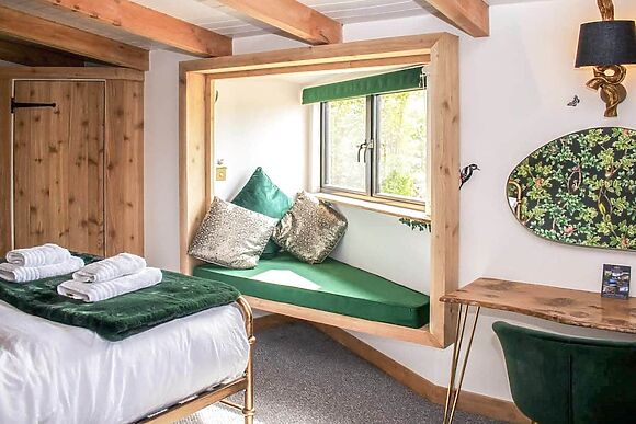 Meadow Hide in Chichester