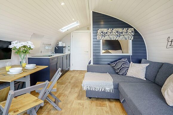 Gwennol at Llain Farm