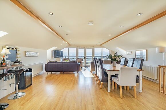 Huntercrook Lodge