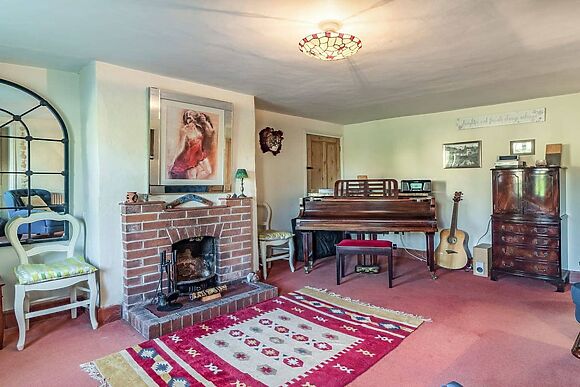 Horseshoes House