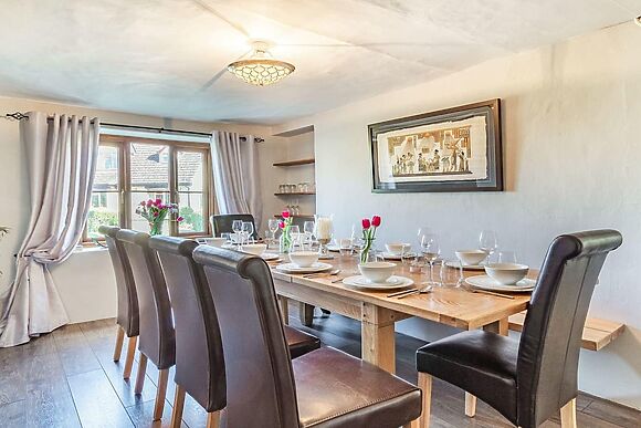 Horseshoes House