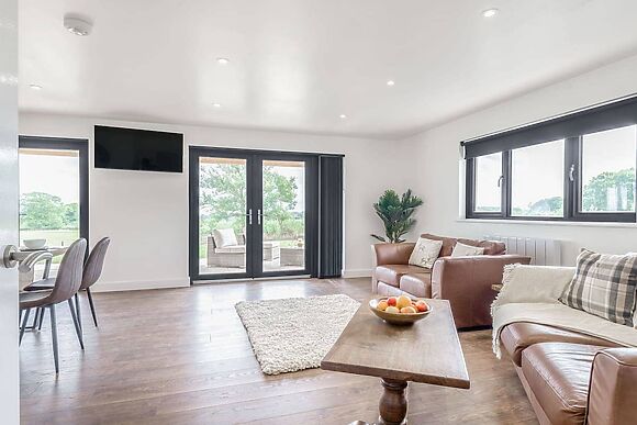 Oak Tree Lodge in Lyonshall