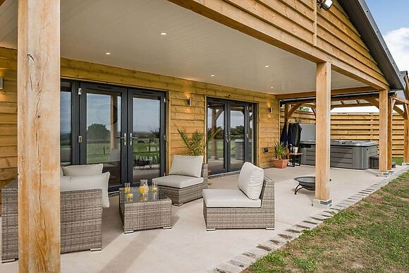 Bramley Lodge in Lyonshall