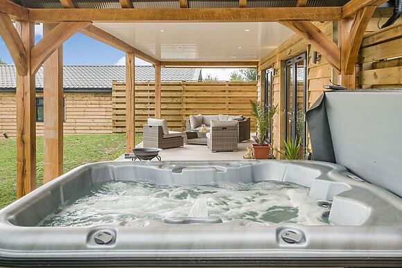 Bramley Lodge in Lyonshall