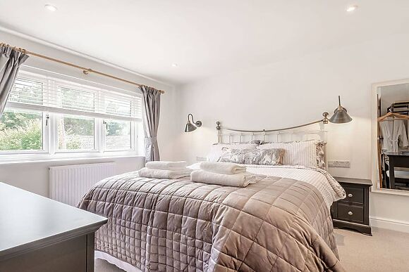 Pennyard House in Banwell