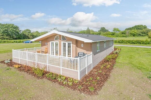 Mahonia Lodge