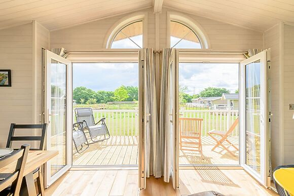 Mahonia Lodge