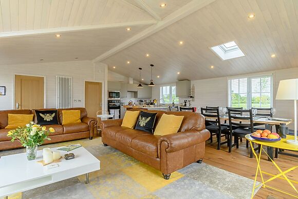 Mahonia Lodge