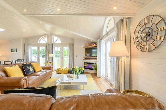 Mahonia Lodge
