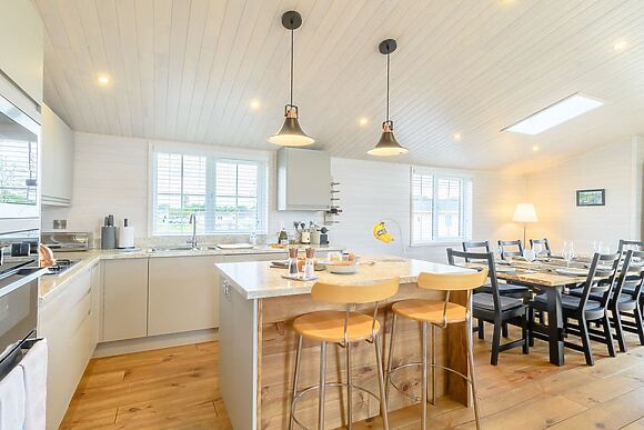 Mahonia Lodge