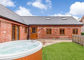 The Granary at Pentre Getaways