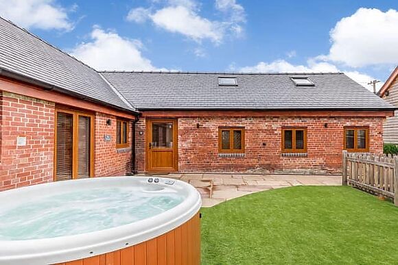 The Granary at Pentre Getaways