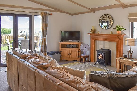 Y Nyth Yn Bwthyn Coed Gellyg