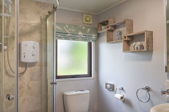 Y Nyth Yn Bwthyn Coed Gellyg