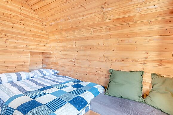 Boxing Hare at Mayfield Retreats