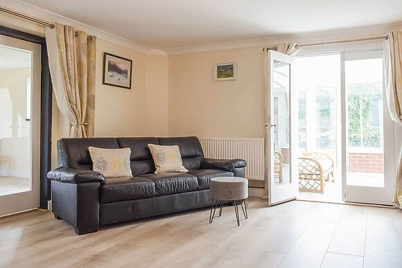 Hill View Lodge in Heyope