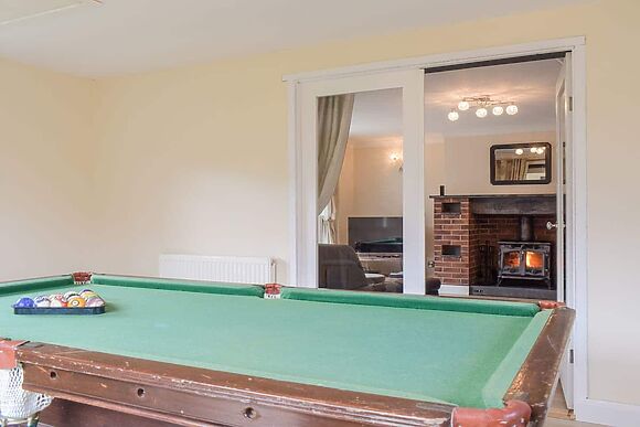 Hill View Lodge in Heyope