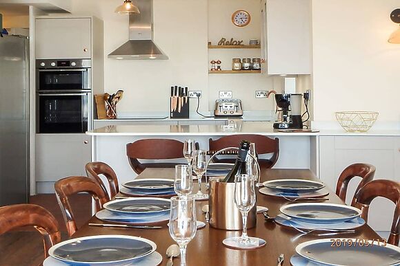 Bryn Mair Family Home