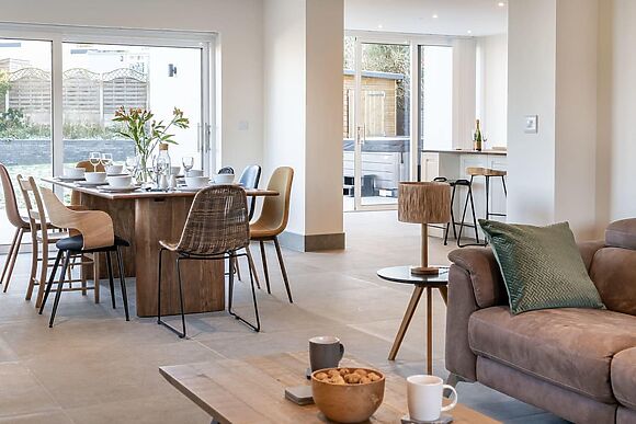 Dau Ddeg in New Quay