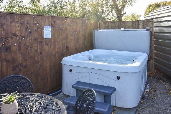 Privet Pod at Stuarts Farm