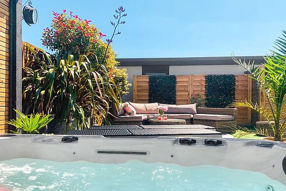 Vitamin Sea Residency