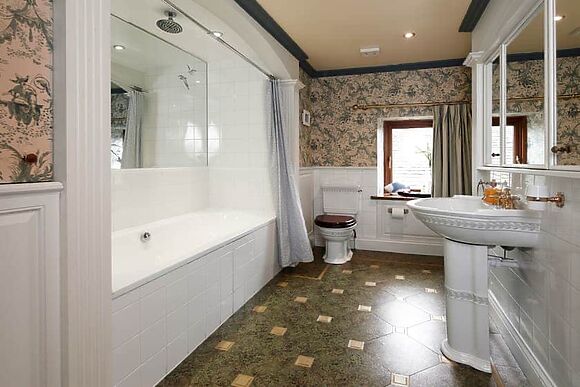The Farmhouse At Smallshaw Cottages