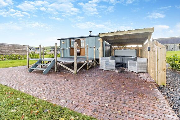 Mayflower at Llawrllan