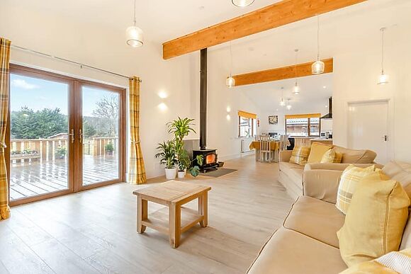 Oak Lodge