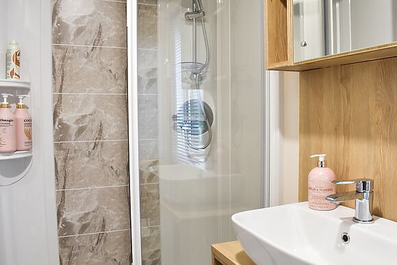 Pinecone Lodge in East Heslerton