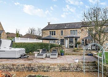 Shireburn Suite in Hurst Green