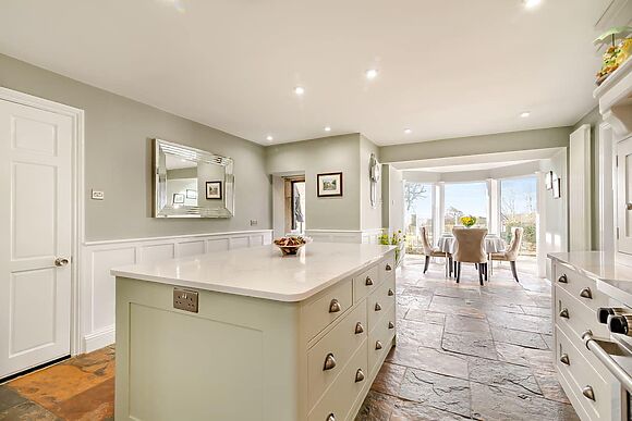 Shireburn Suite in Hurst Green