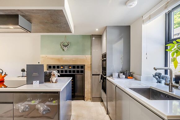 Squirrel Cottage in Glossop