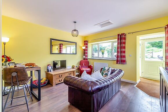 Hoglet Cottage in Ammanford