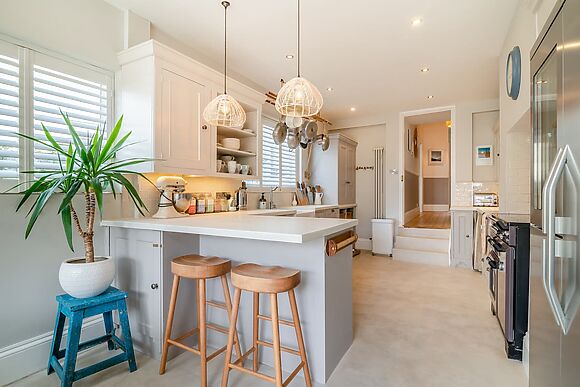 Pierside Coastal Retreat