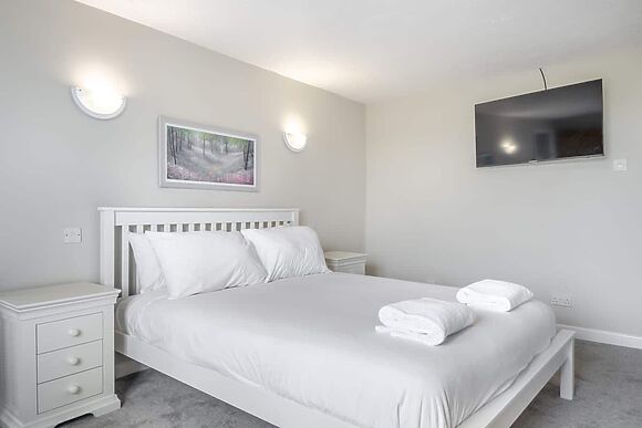 Baythorn End in Bradfield Common