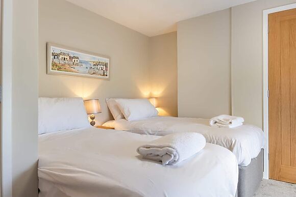 Baythorn End in Bradfield Common