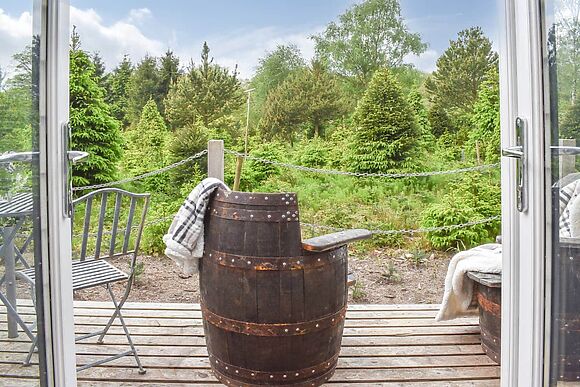 Spruce Shepherd’s Hut in Wilmslow