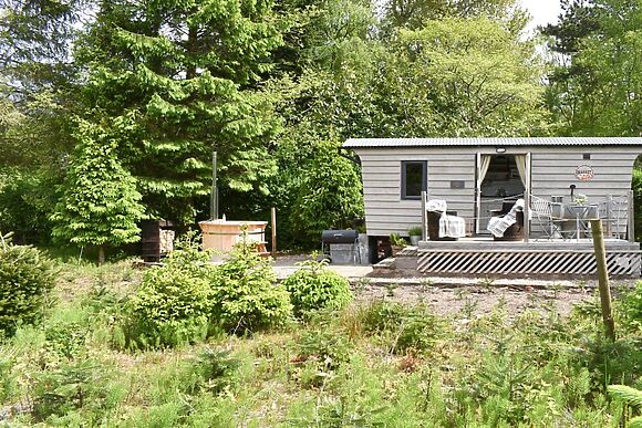 Spruce Shepherd’s Hut in Wilmslow