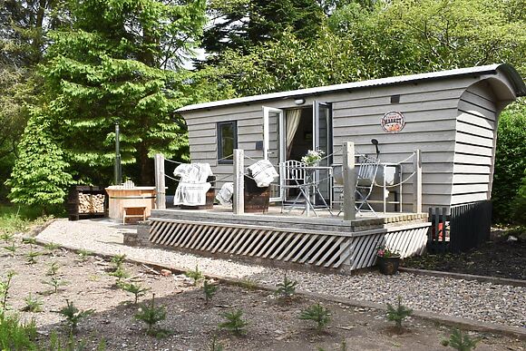 Spruce Shepherd’s Hut in Wilmslow