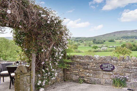 Stoney End Cottage in Worton