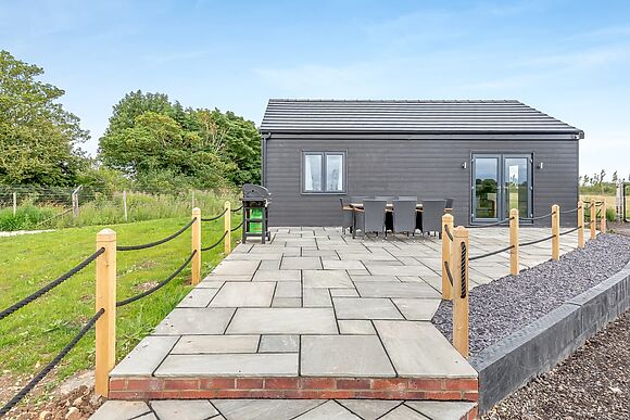 Lodge 1 at Fieldview Fishery